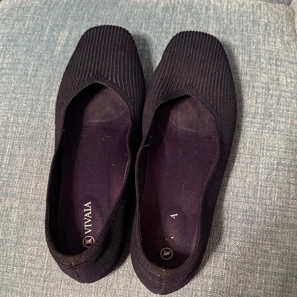 Vivaia Navy Knit Ballet Flats